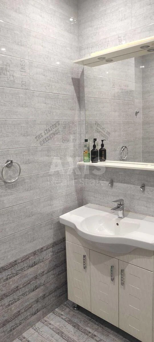 1k apartment vul. Metrologichna 40Б670228