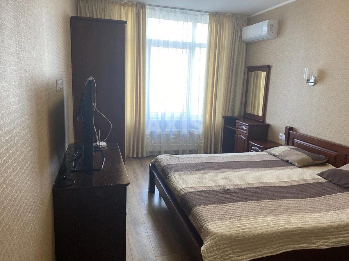 3k apartment vul. Sverstjuka Jevgena 4671427