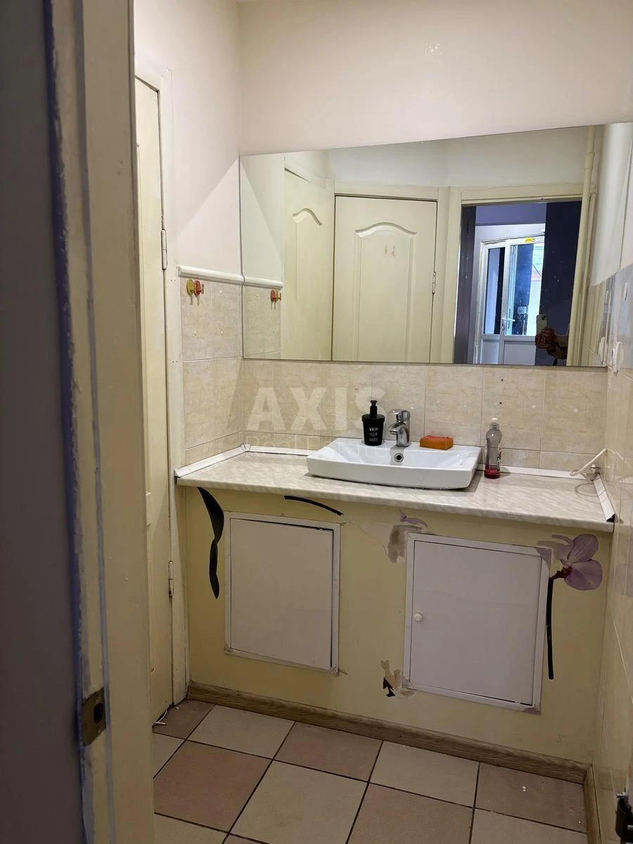 Офис ул. Семьи Стешенкив 3, 64м2667864