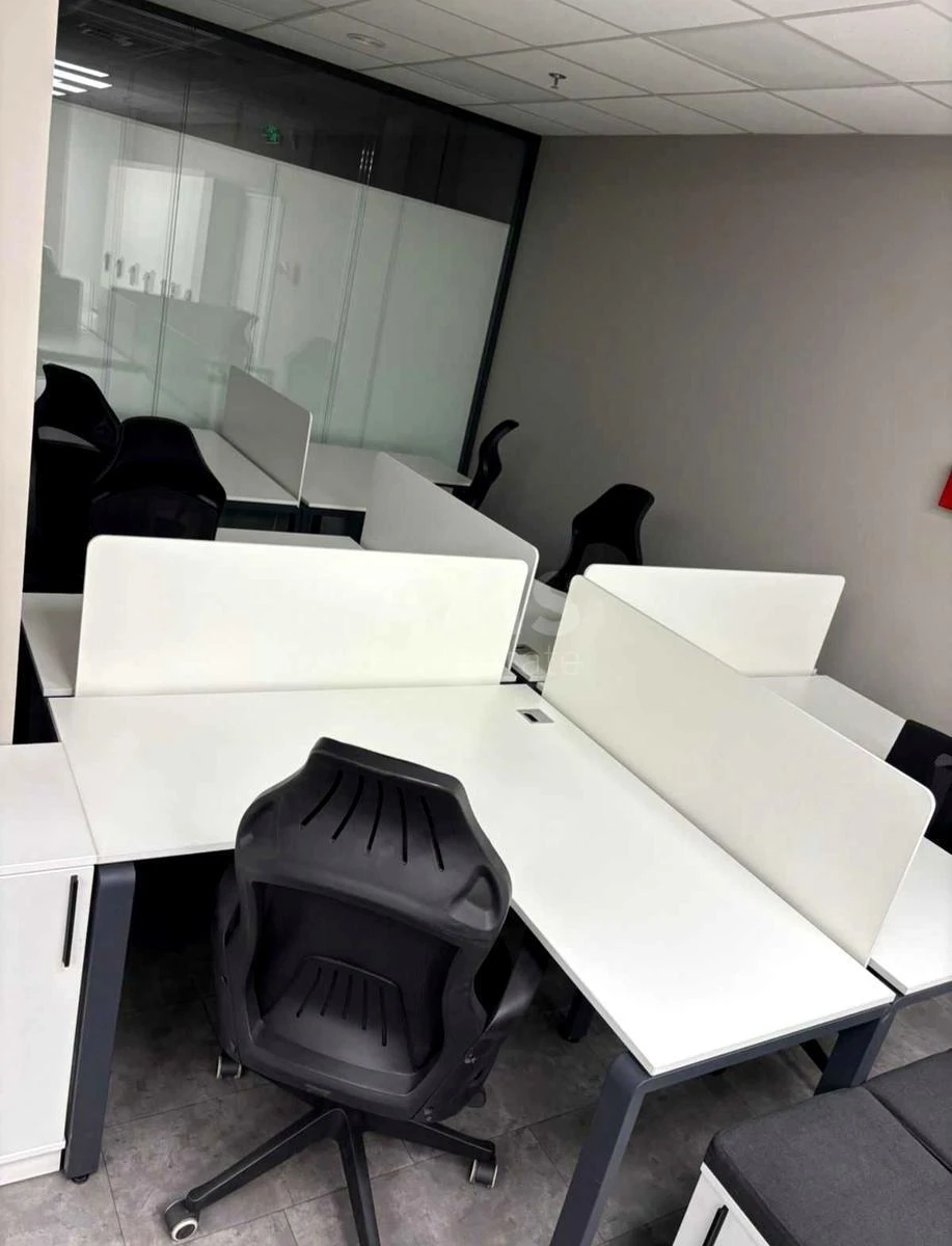 Office vul. Lypkivs'kogo Vasylja Mytropolyta 14/18, 250m26689113