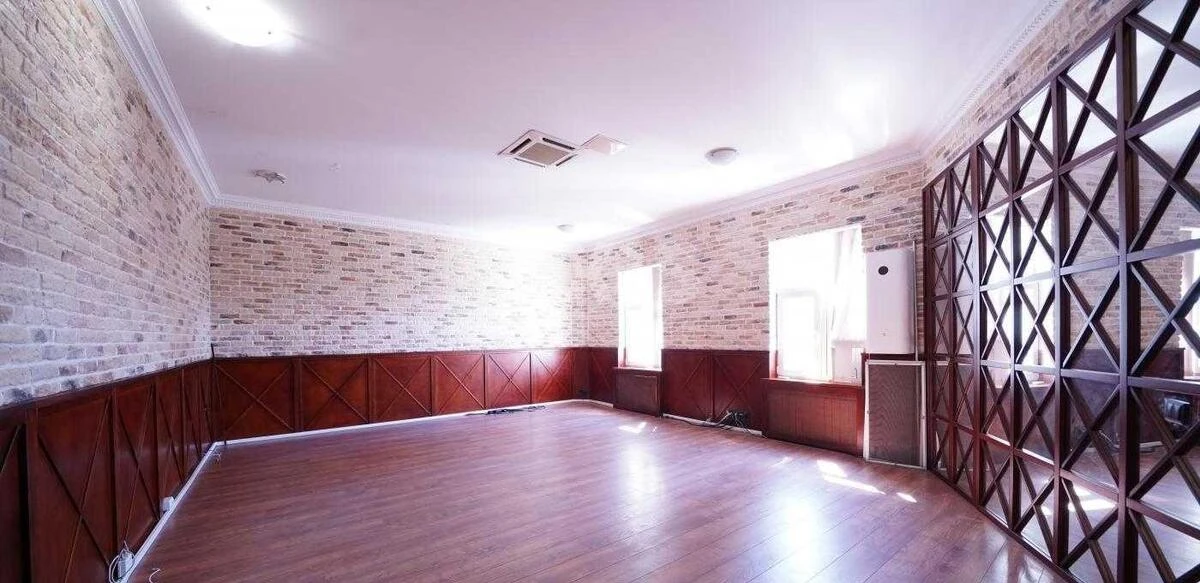 Office vul. Tr'ohsvjatytel's'ka 13, 200m267015