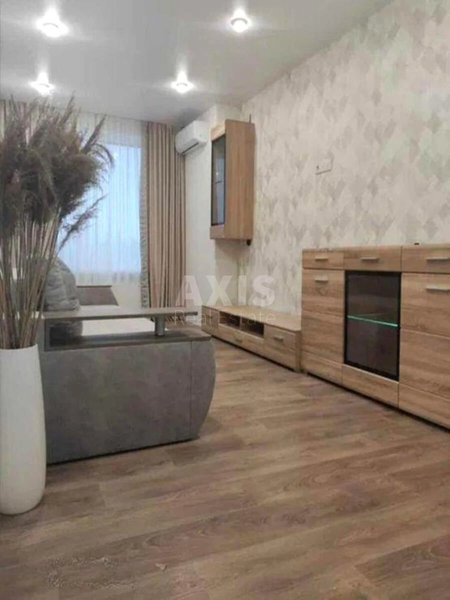 2к квартира ул. Заболотного Академика 1638475