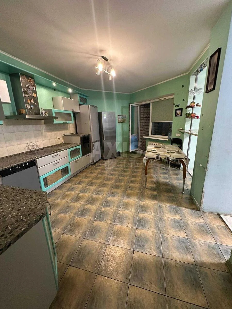 2к квартира ул. Драгоманова 31Б