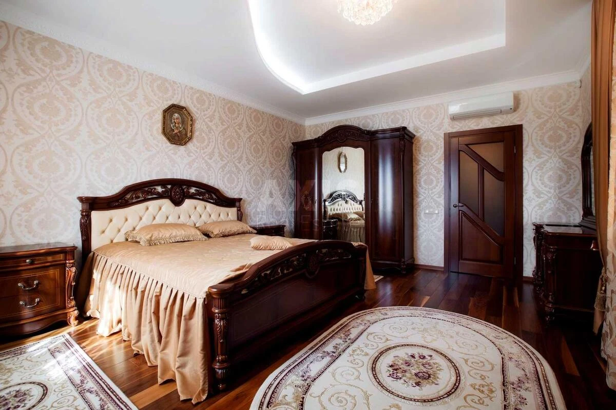 Дoм ул. Приветная, 499м2, город Киев704347