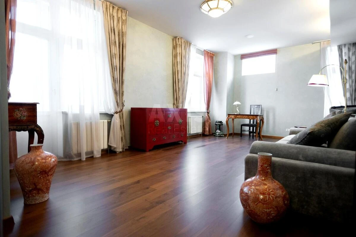 4k apartment vul. Panasa Myrnogo 176580519