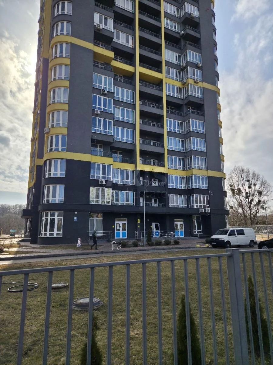 2к квартира вул. Кадетський гай 8