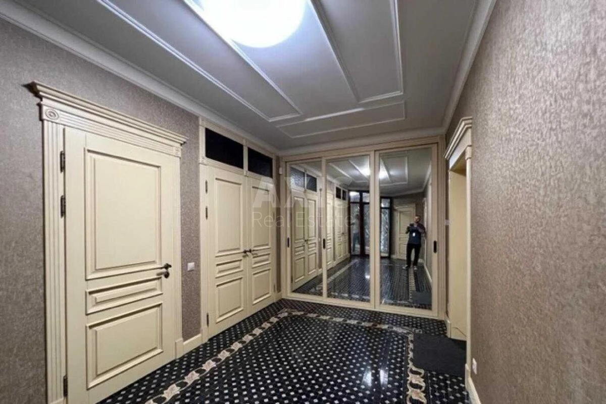 Office vul. Velyka Vasyl'kivs'ka 72, 243m2663657