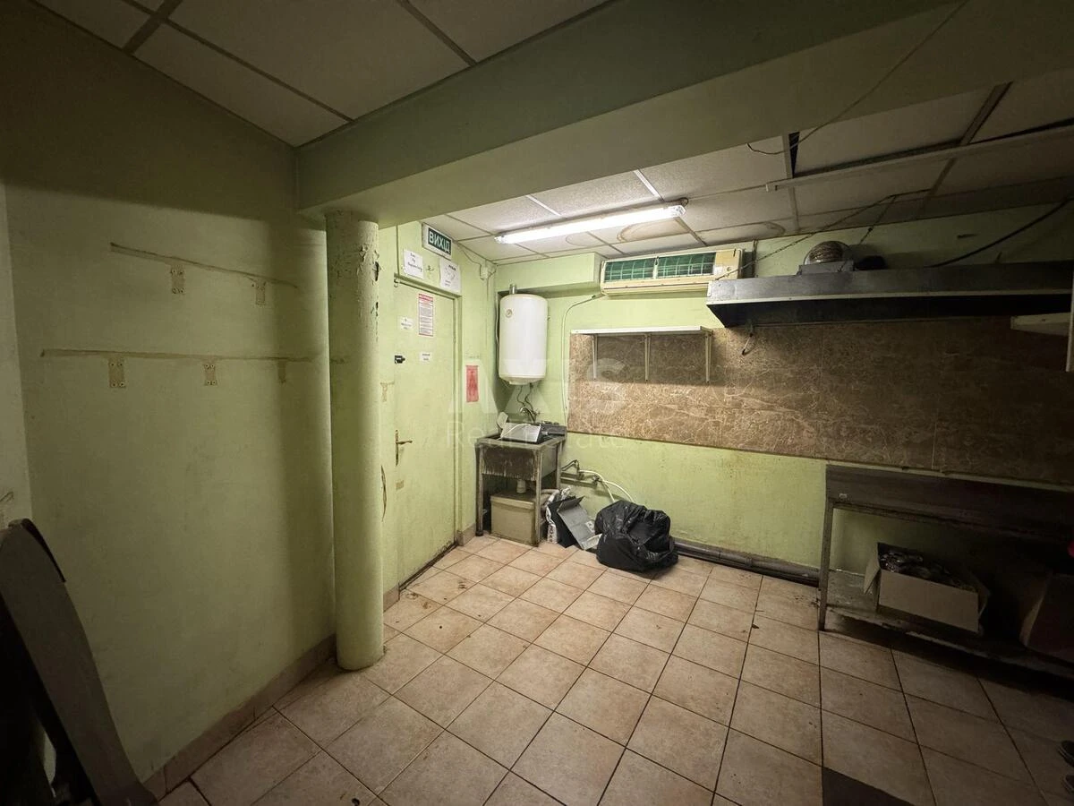 Объект торговли ул. Сверстюка Евгения 1В, 126м2660926