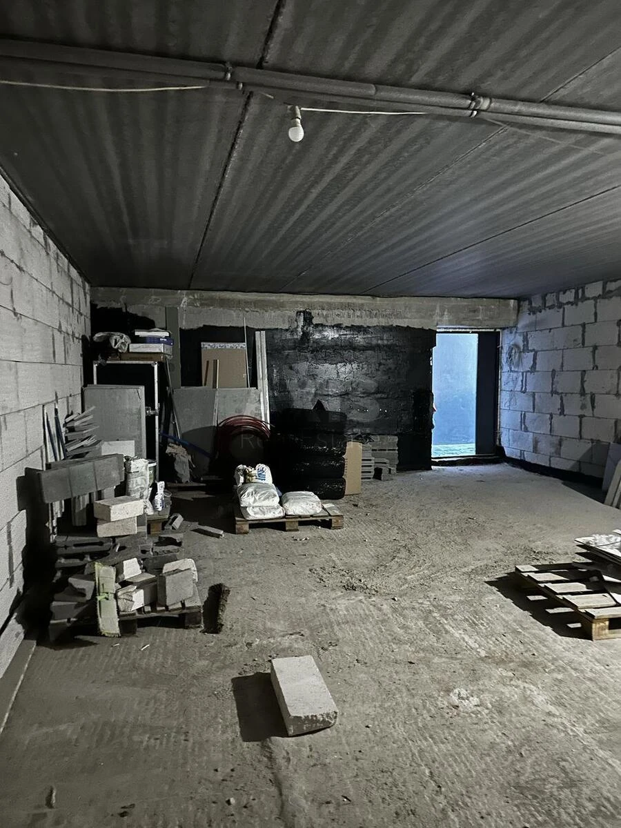 Trade object vul. Osinnja 71, 70m2667487