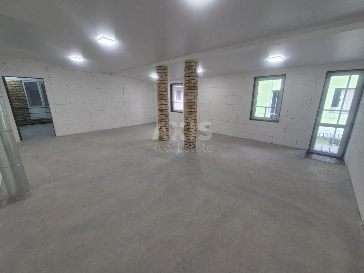 Service object dor. Velyka Kil'ceva 4, 280m26251612