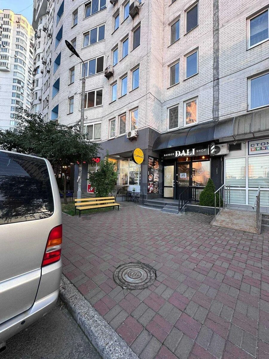 Объект торговли пр-т Бажана Николая 10, 60м2717780
