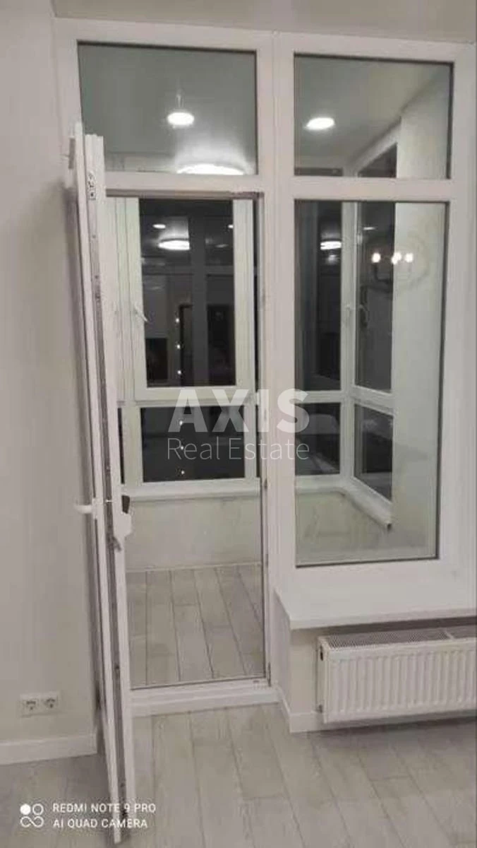 4k apartment pr-t Berestejskij 67235981