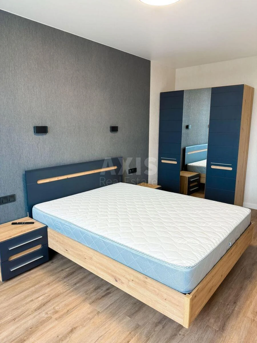 1k apartment vul. Grechka Marshala 42687891