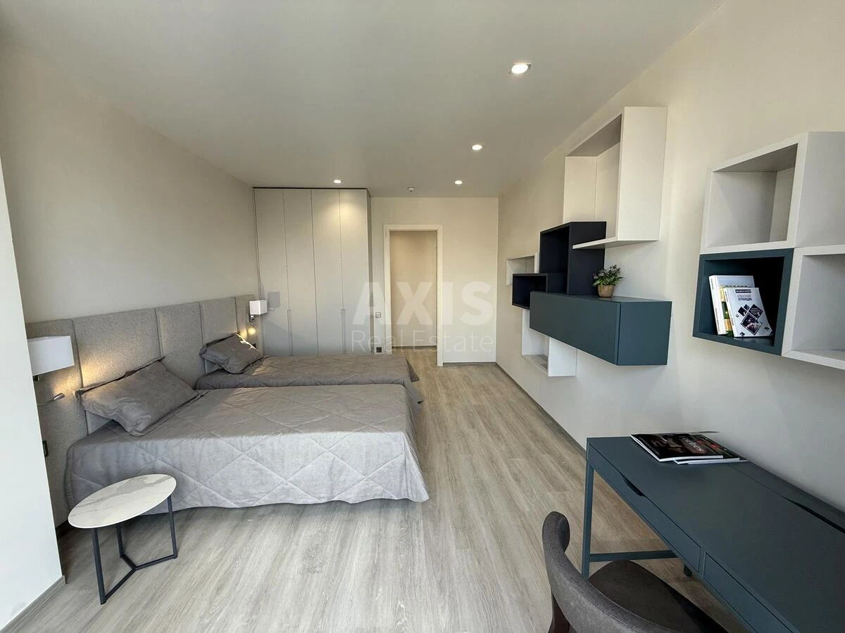 3k apartment vul. Antonovycha 118/9669042