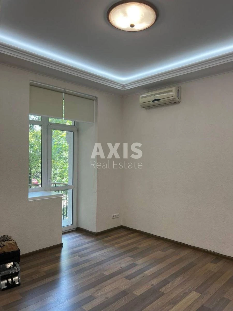 Office vul. Antonovycha 4/6, 105m2400152