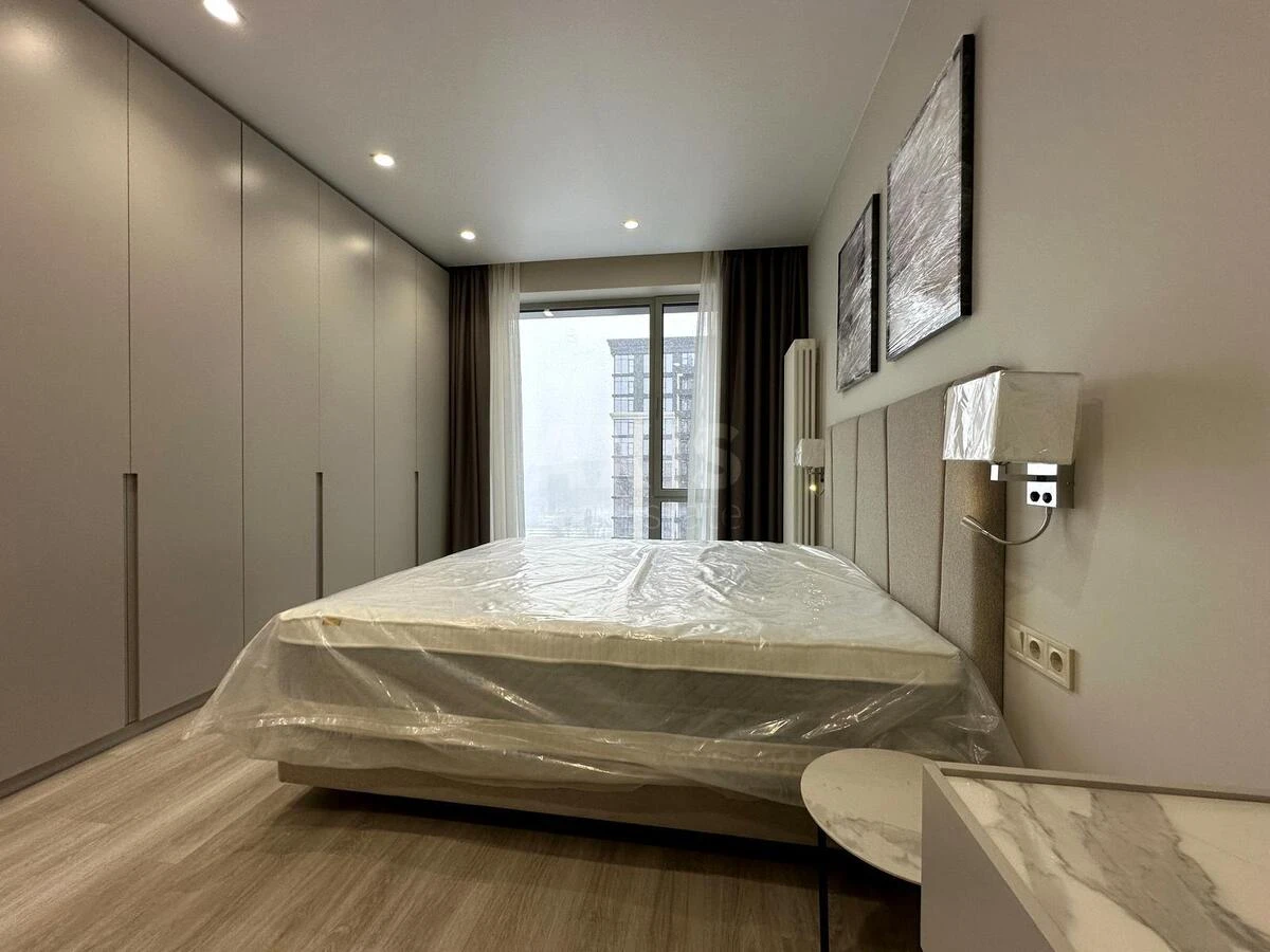 3k apartment vul. Antonovycha 118/96883010