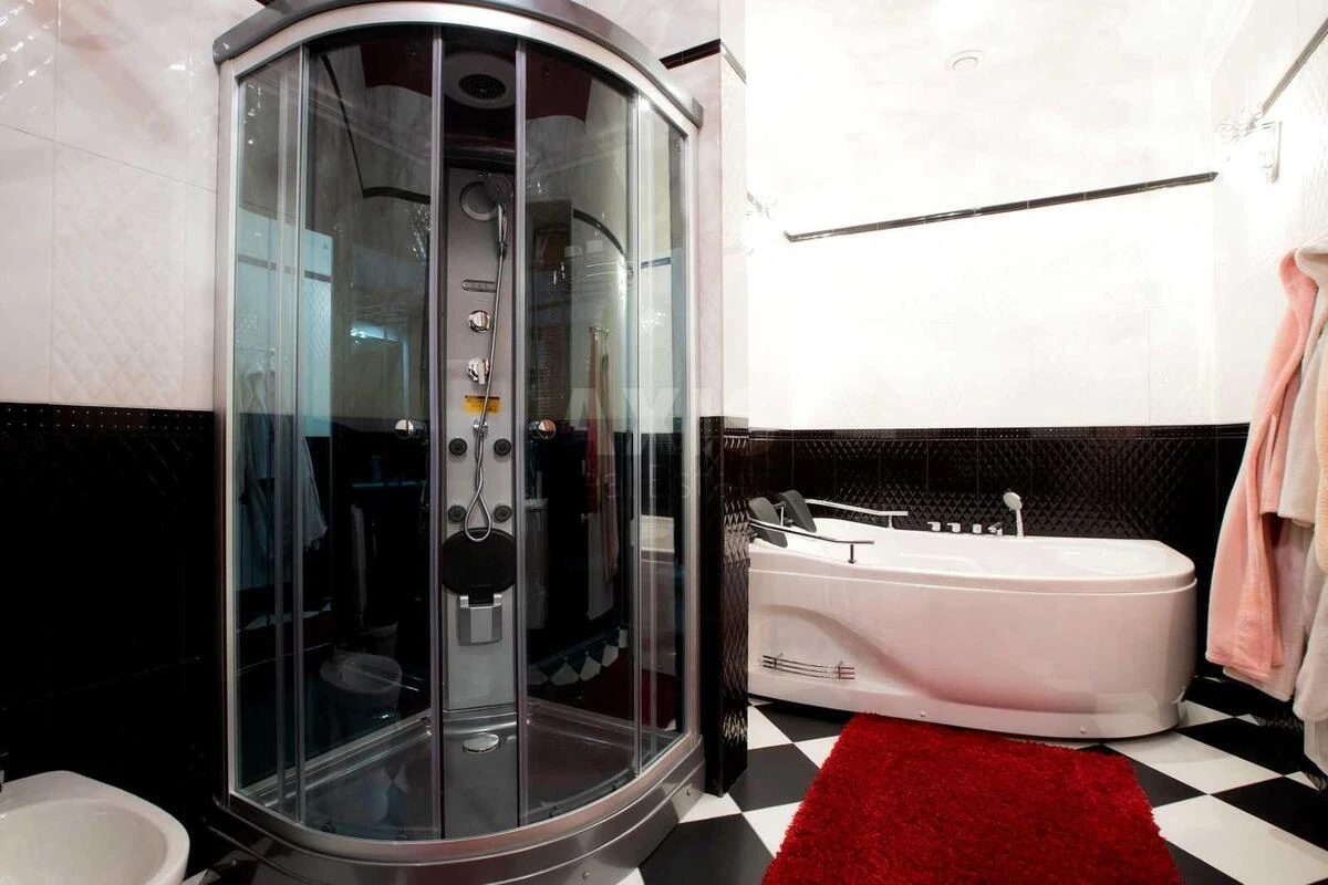 Дoм ул. Приветная, 499м2, город Киев704348