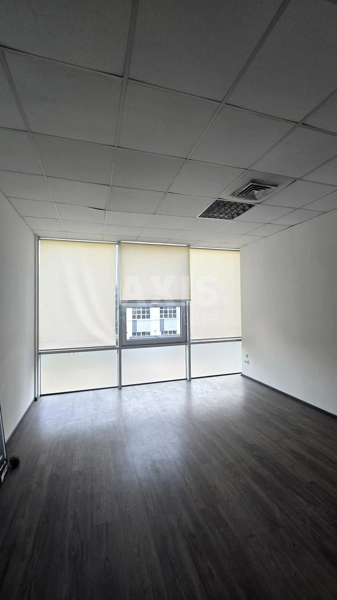 Office vul. Novovokzal'na 37, 427m2705004