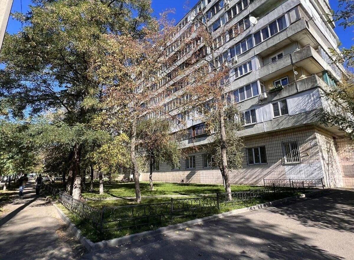 2k apartment vul. Polovec'ka 7/137079018