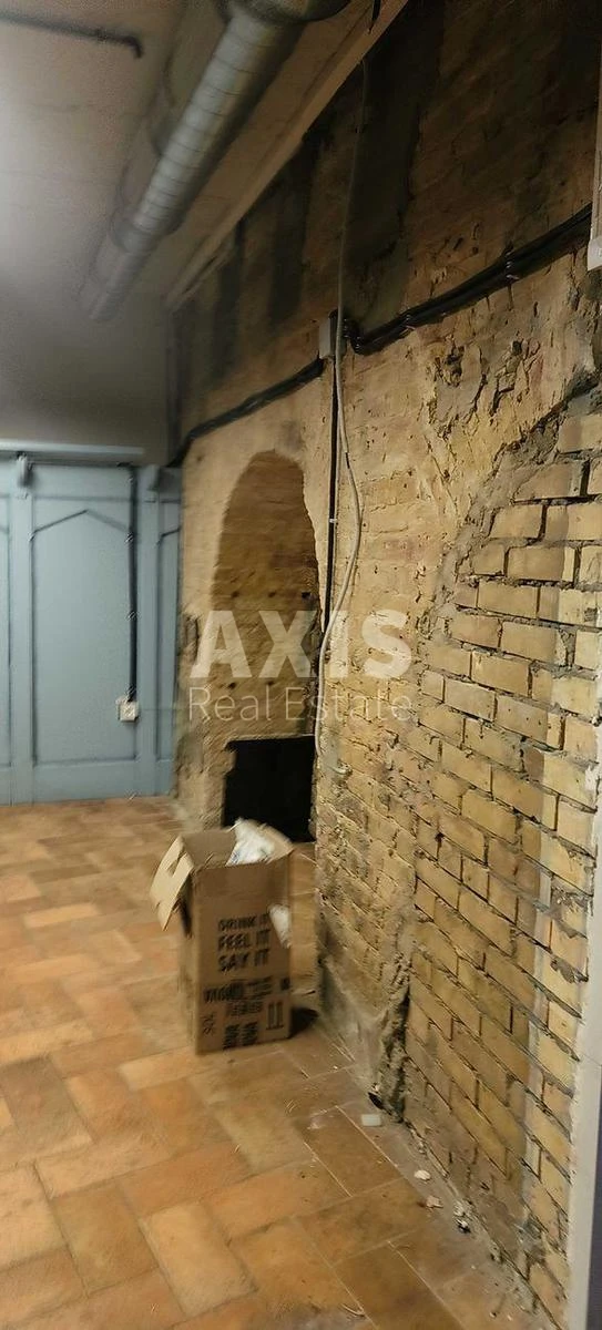 Объект сервиса ул. Крещатик 18, 608м2387976