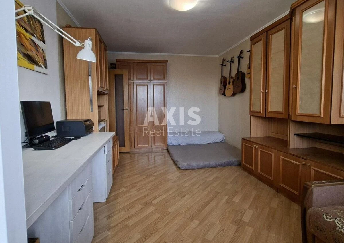 1к квартира ул. Ялтинская 15620755