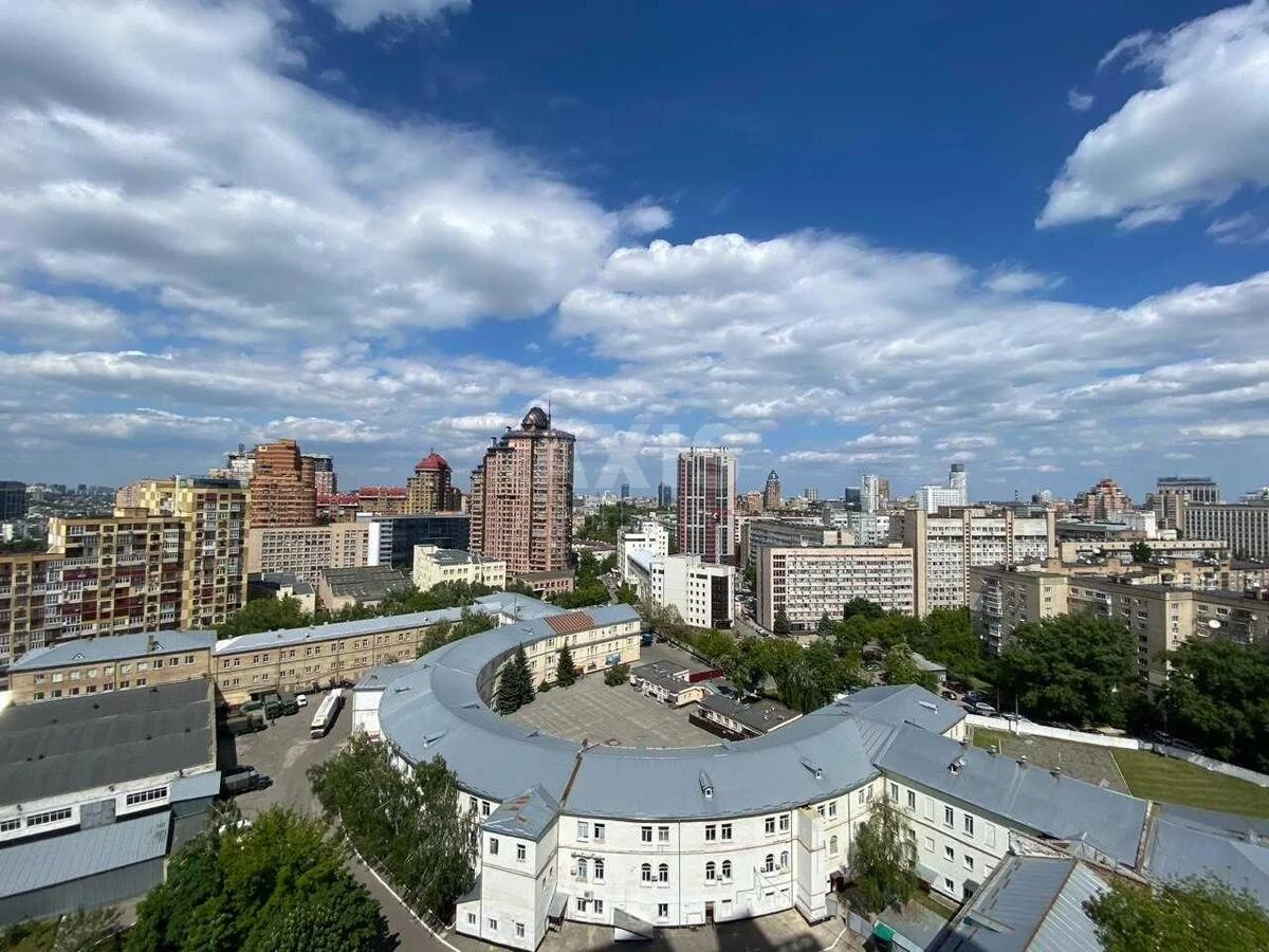 2к квартира ул. Евгения Коновальца 44А683882