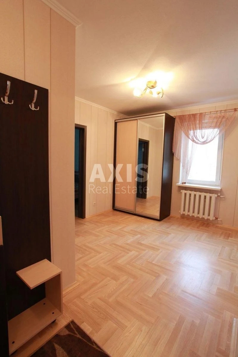 2к квартира ул. Драгоманова 12418363