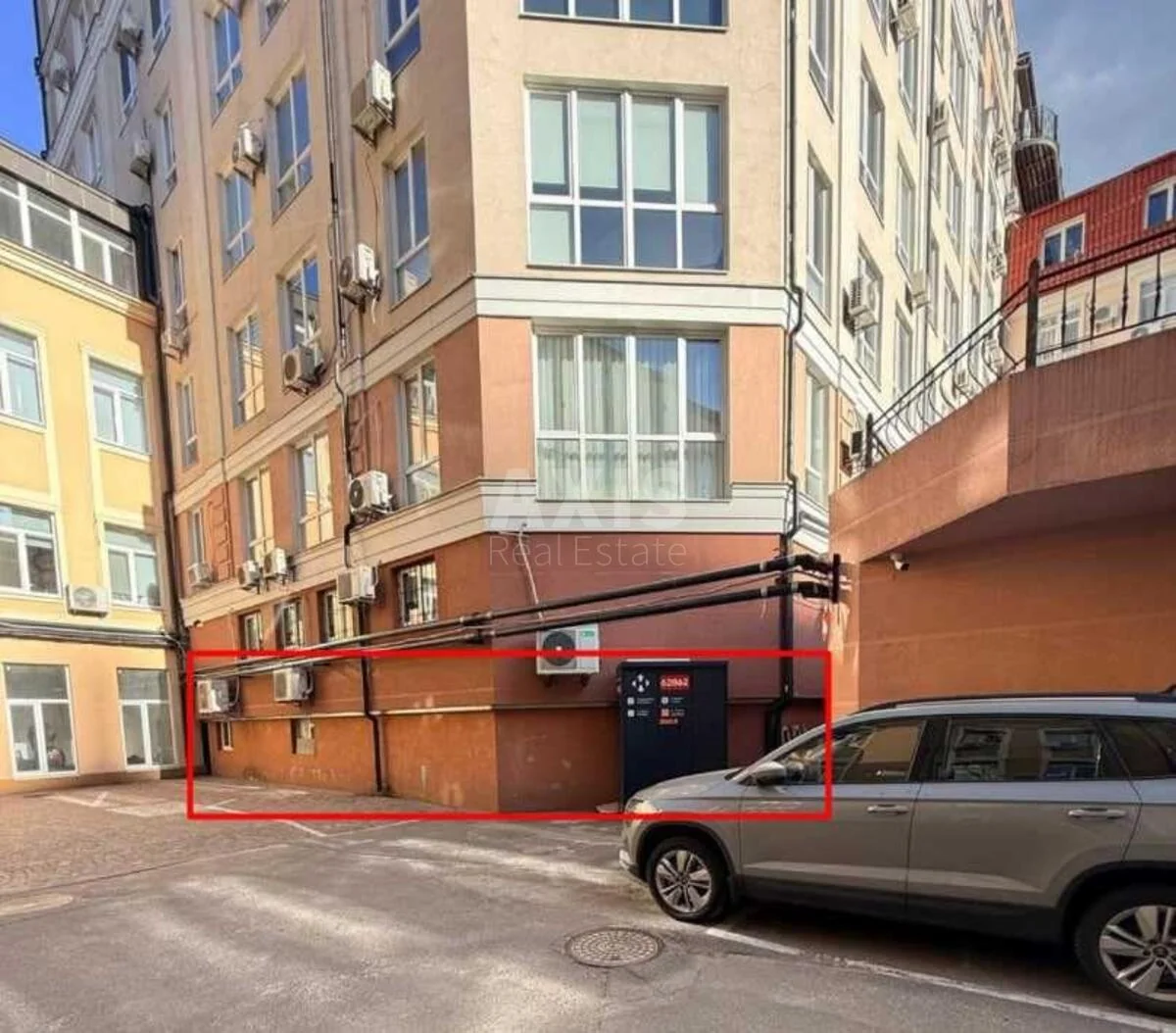 Office vul. Glybochyc'ka 40, 379m2