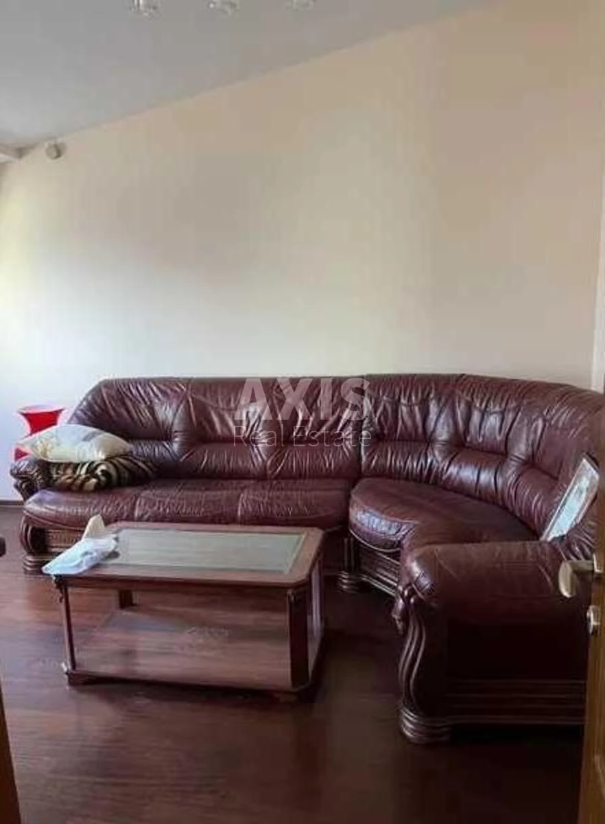 Office vul. Volodymyrs'ka 97/37, 500m2635015