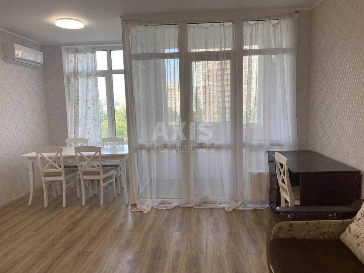 3k apartment vul. Sverstjuka Jevgena 4671429