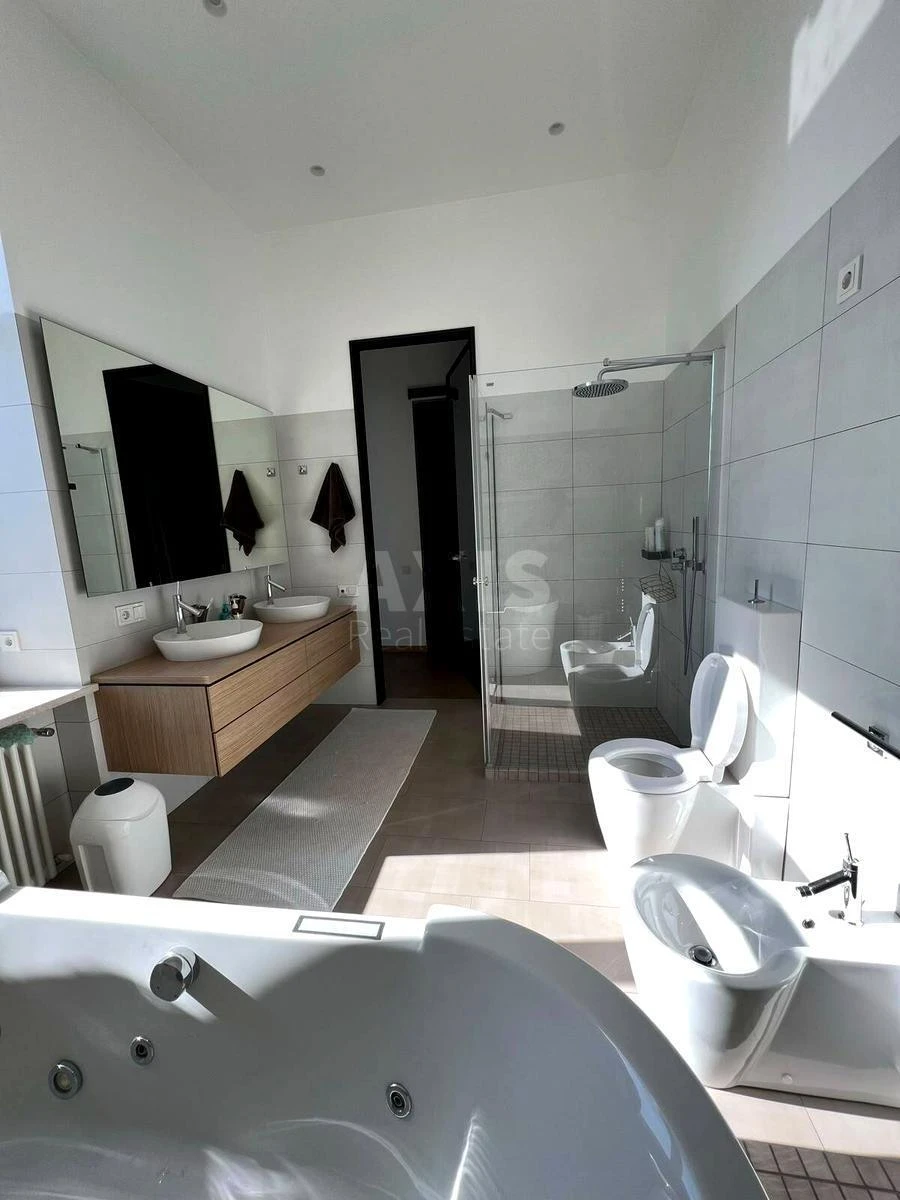 5k apartment vul. Antonovycha 17А7024417