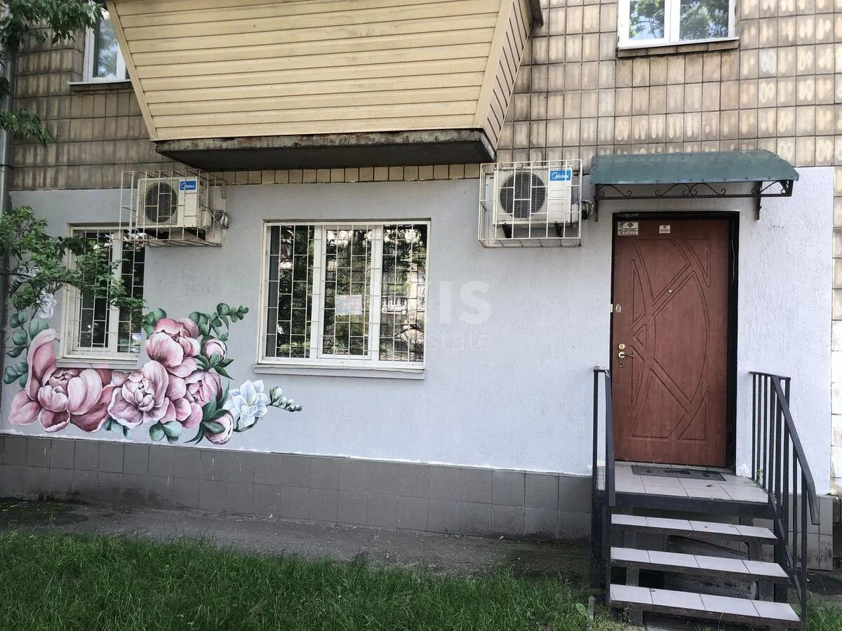 Trade object pr-t Sobornosti 7, 89m2