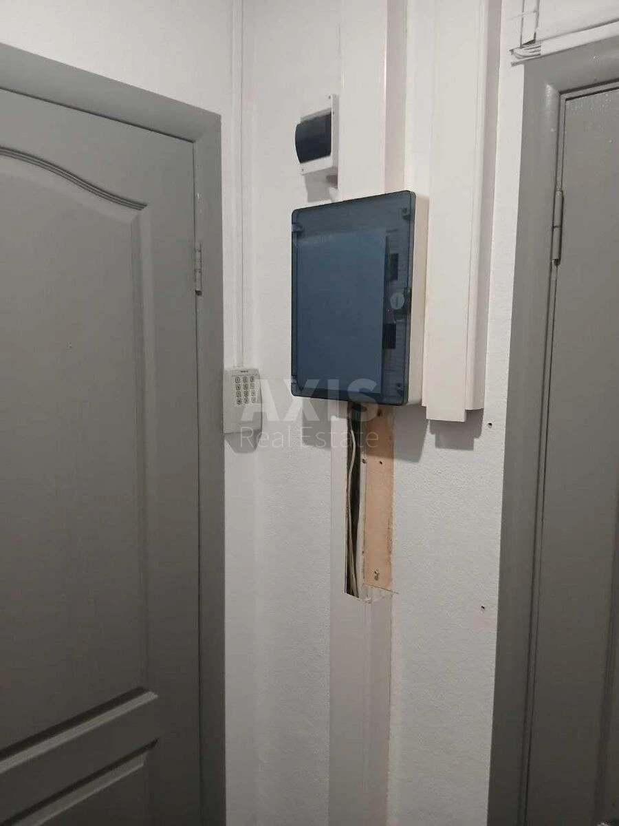 Office vul. Henerala Almazova 18/7, 53m2672050