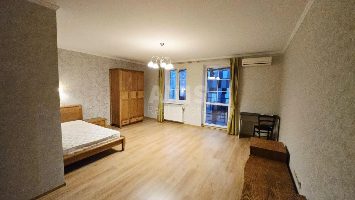 4k apartment vul. Pochajnyns'ka 25/496402111