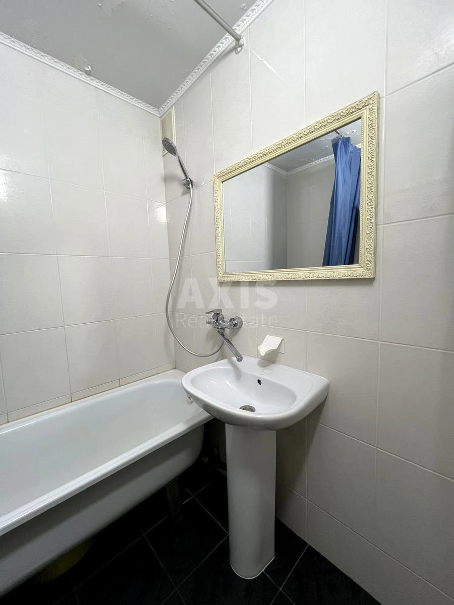 2k apartment vul. Ahmatovoi' Anny 16В689943