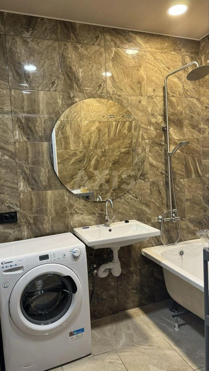 2k apartment vul. Sverstjuka Jevgena 46768311