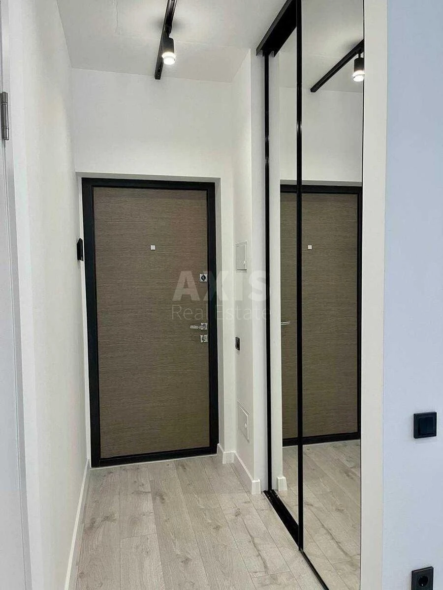1k apartment vul. Saljutna 2Б709986