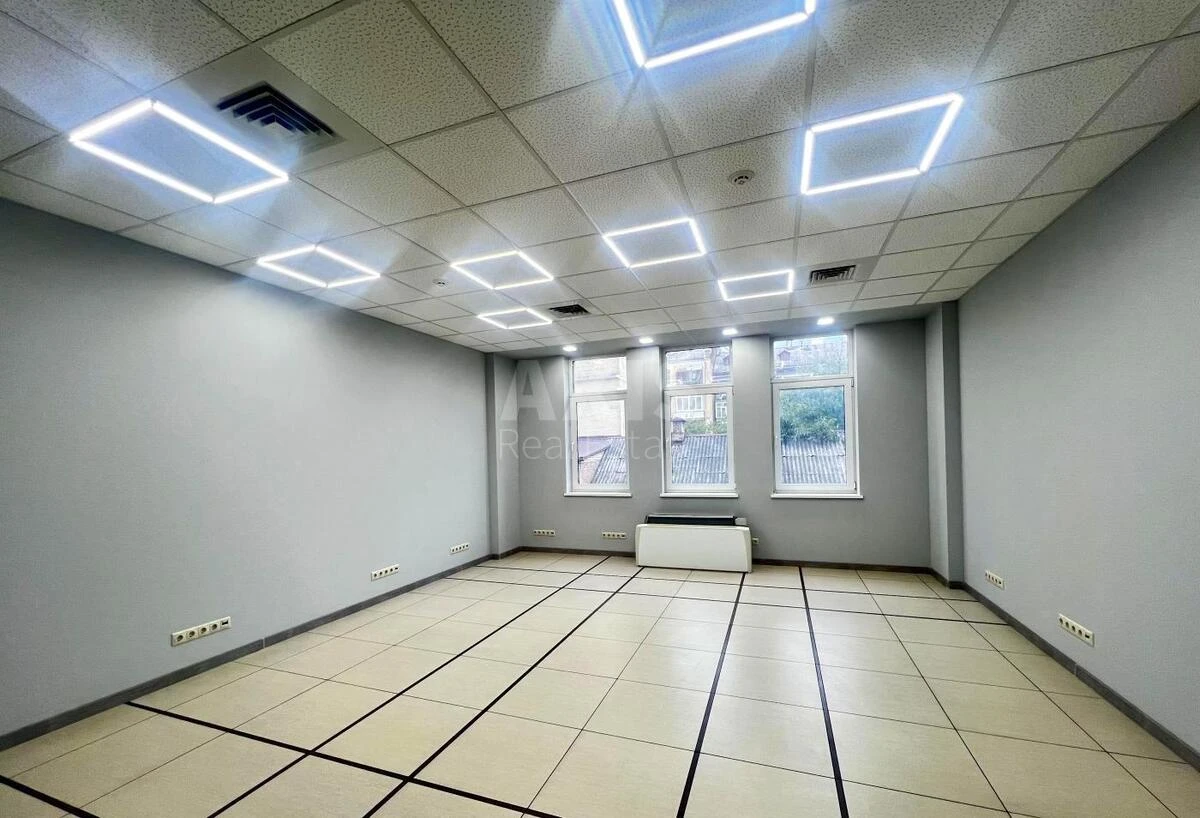Офис ул. Антоновича 33В, 152м2692396