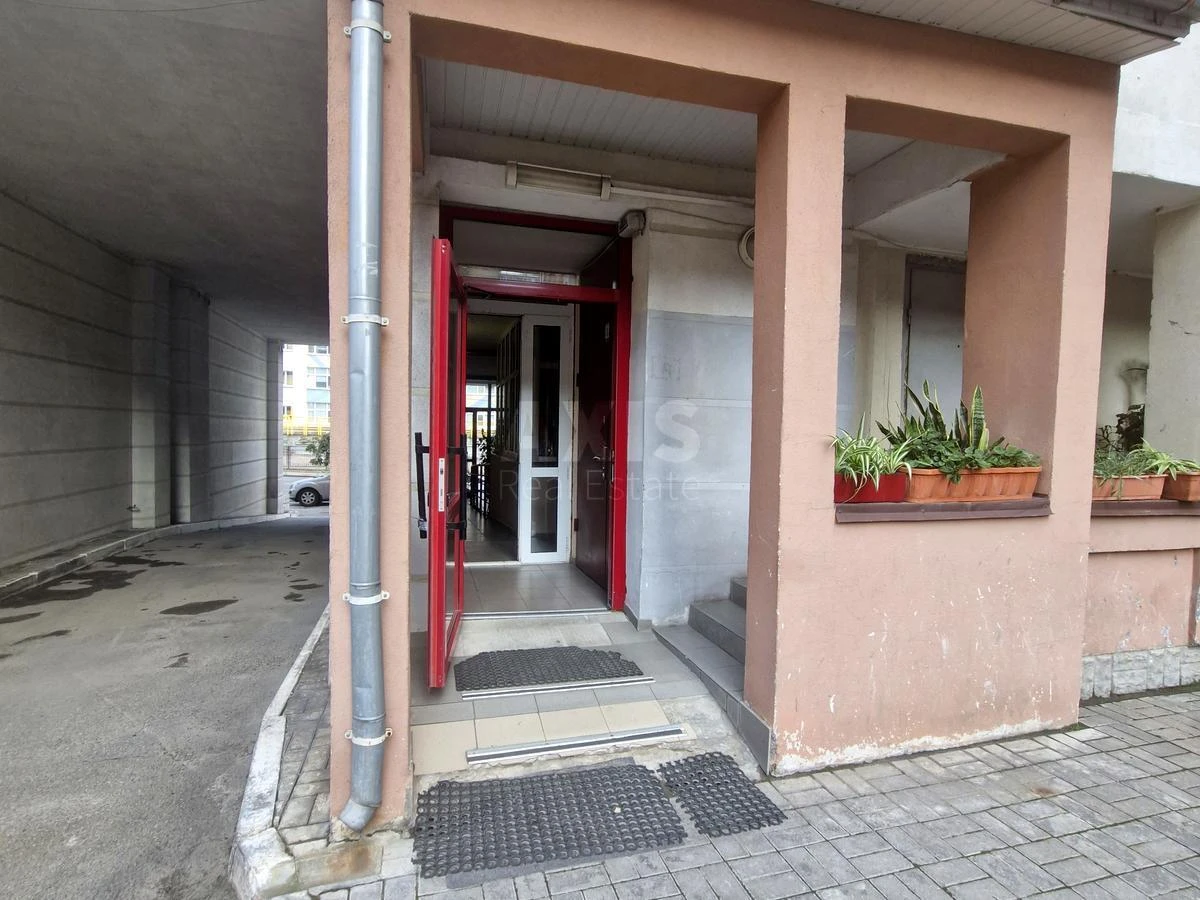 Office vul. Rustaveli Shota 44, 145m26925617