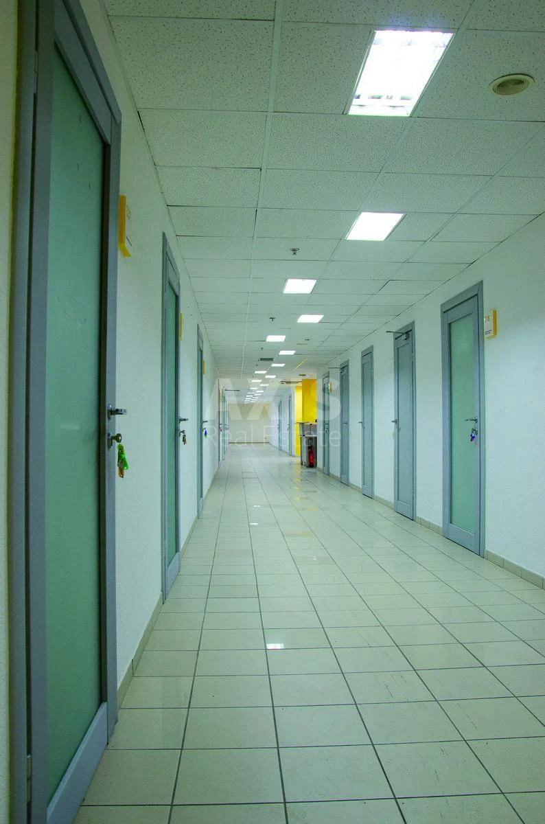 Office vul. Geroi'v Kosmosu 4, 1775m2677975