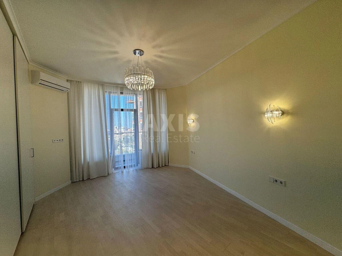 Офис ул. Евгения Коновальца 26А, 203м27051818