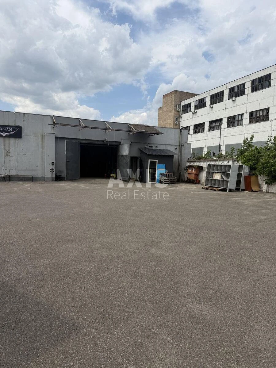 Trade object pr-t Povitryanykh Syl 13, 1200m2698218