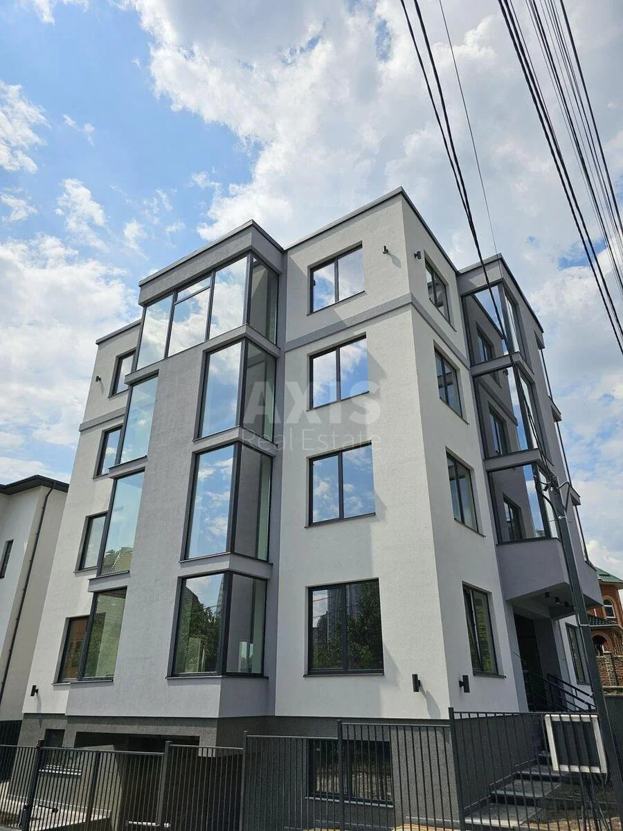 Office vul. Tovarna 1, 988m2