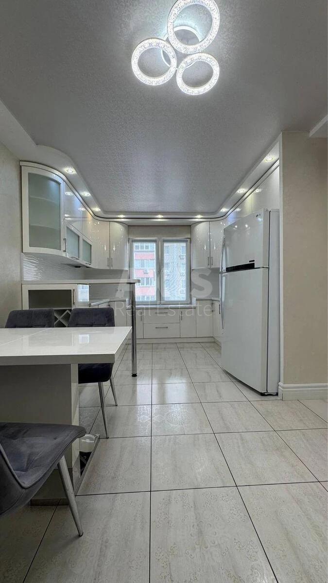 3k apartment vul. Urlivs'ka 36Г685862