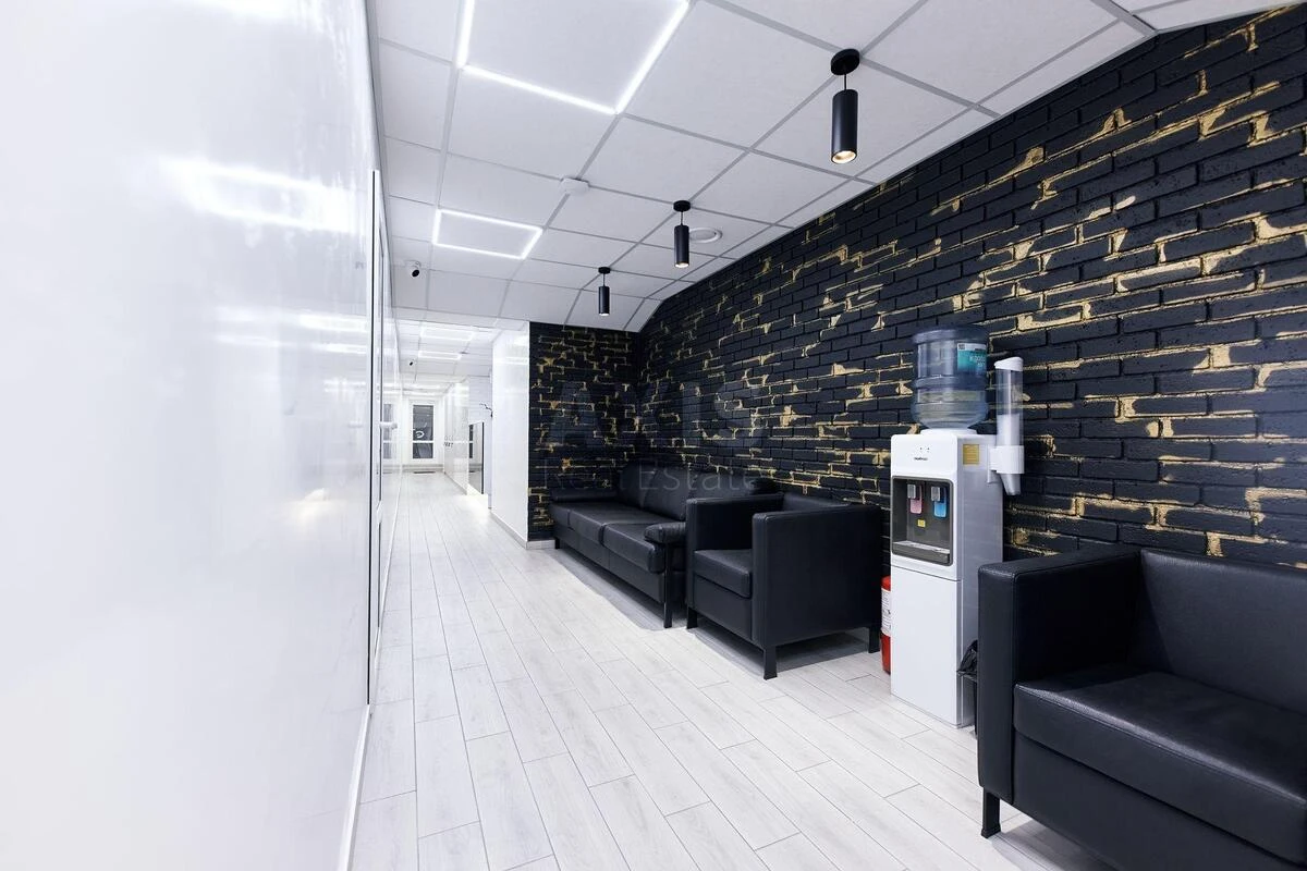 Trade object vul. Pyrogovs'kogo Oleksandra 4, 270m2604774