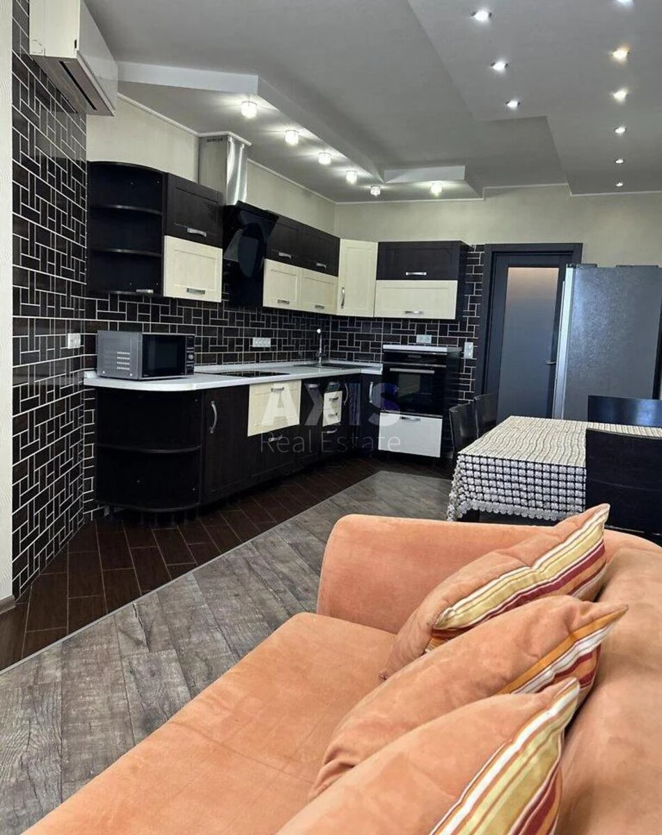 4k apartment vul. Sribnokil's'ka 2268057