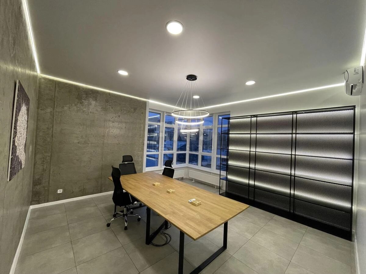 Office uzv. Klovs'kyj 7, 130m2673379