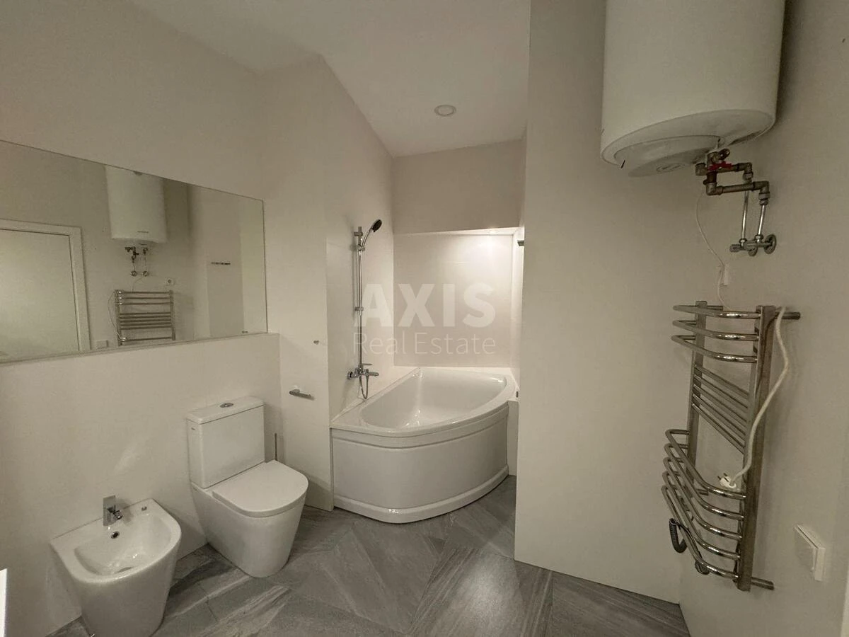Office vul. Jevgena Konoval'cja 26А, 203m27051816