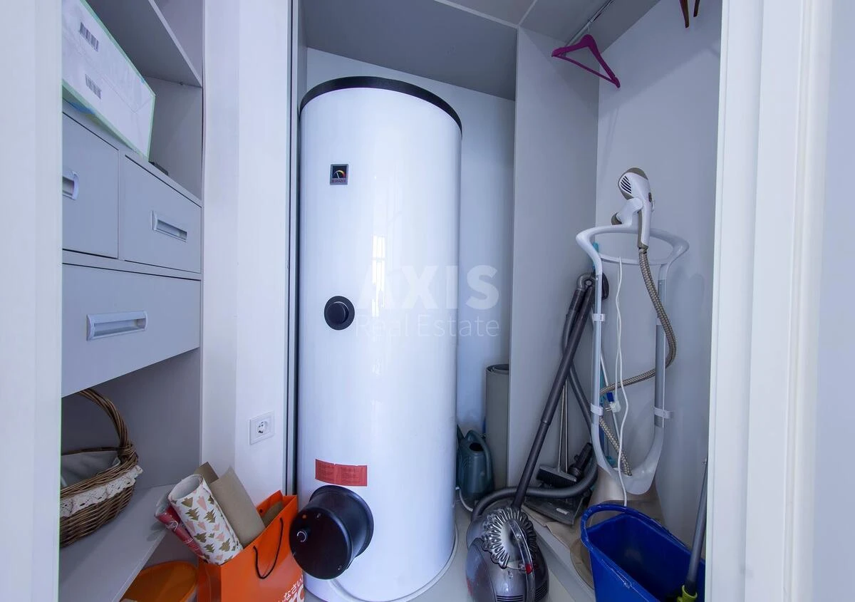 3к квартира спуск Кловский 76581811