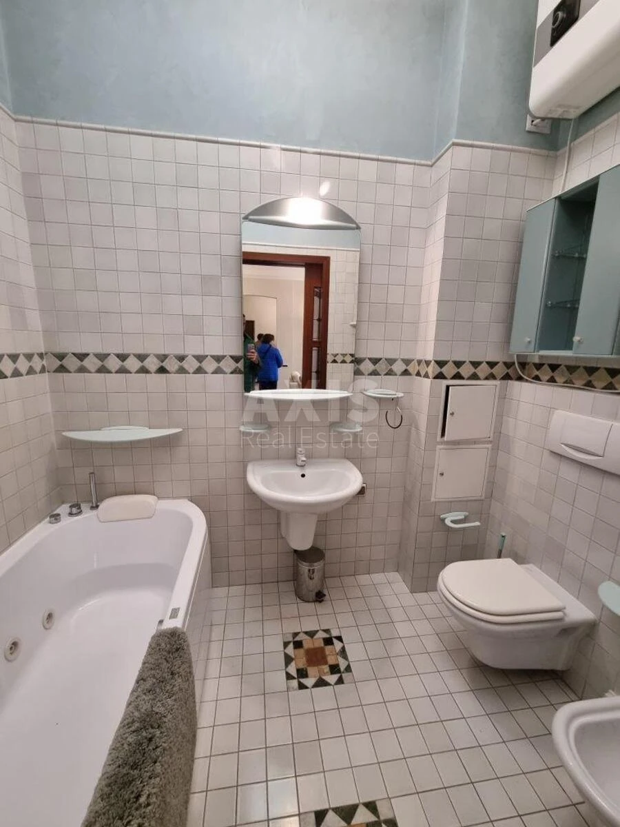 3к квартира спуск Андреевский 2В6117811